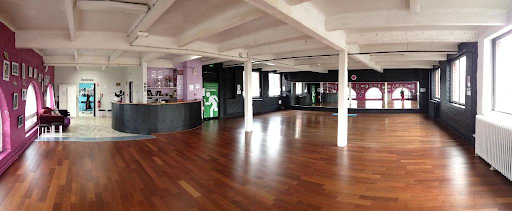 Le parquet de danse de l'école de danse k-pop Odeya près de Lille
