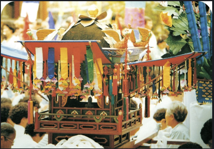 Palanquin bouddhique décoré de nœuds coréens 