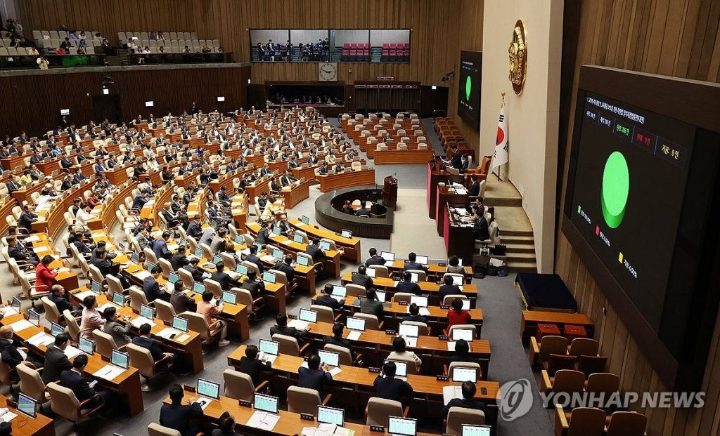 Assemblée nationale de Corée du Sud, adoption de 4 projets de révision pour l'amélioration des droits des enseignants (Yonhap).