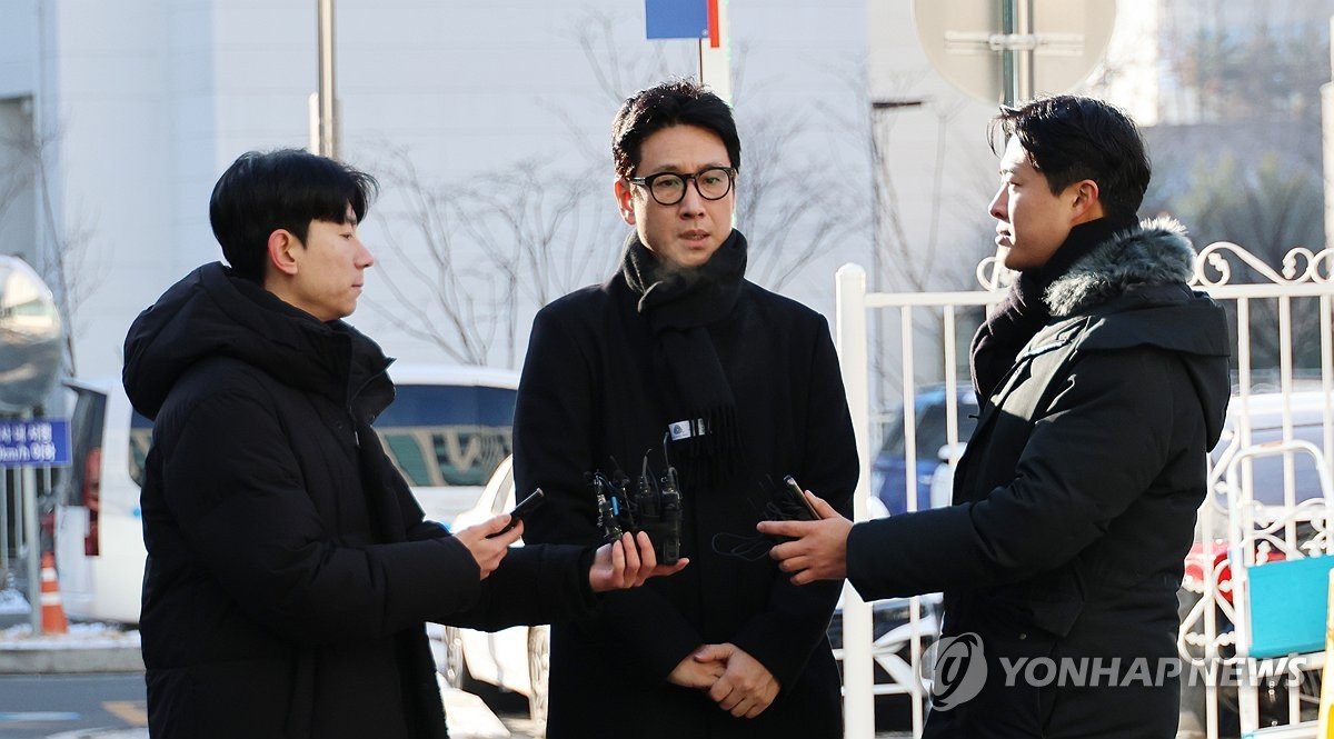 Lee Sun-kyun le 23 décembre 2023 à l'Agence de police d'Incheon (Yonhap).