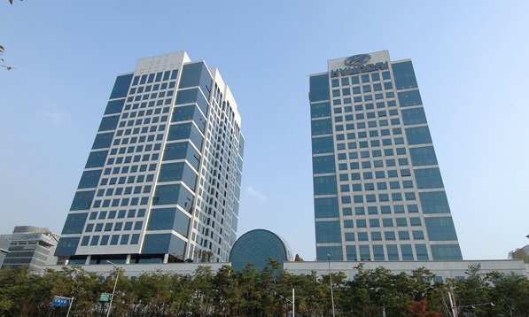 Siège social de Hyundai Motor Corp. ouvert en 2000 au complexe du groupe (©GasgetsGuy).