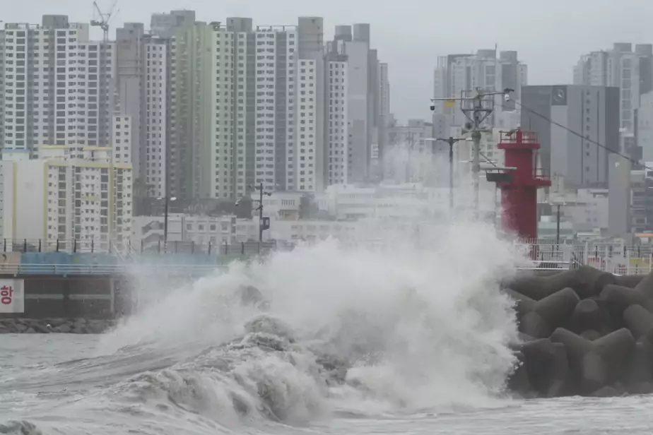Typhon Khanun à Busan en août 2023 (photo ©Ahn Young-joon).
