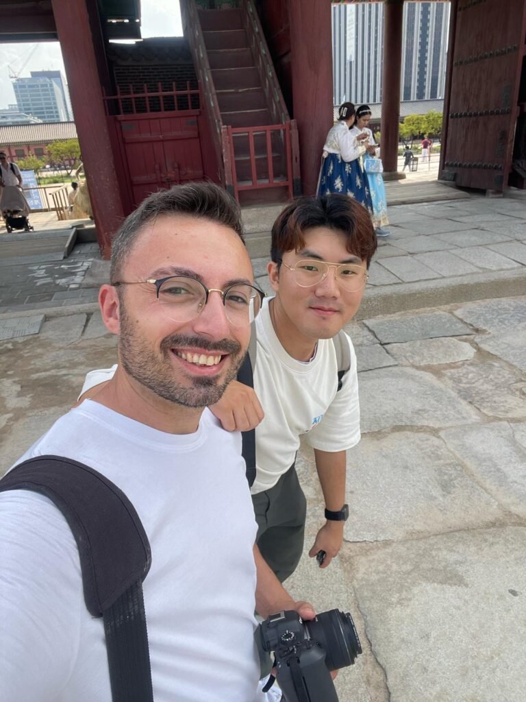 Sylvain et son ami photographe coréen (©Sylvain Colas)