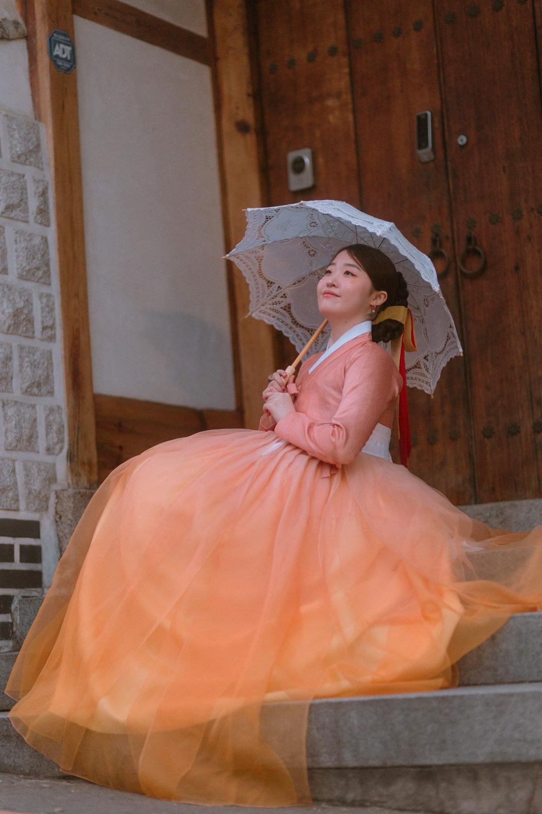 Modèle coréenne en hanbok (©Sylvain Colas).